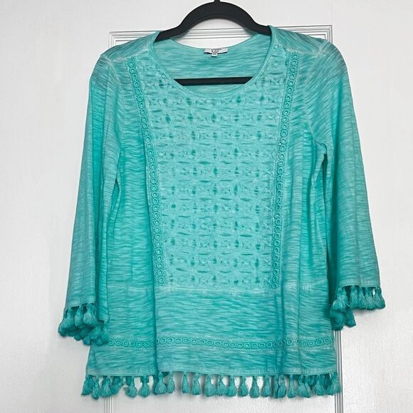 Crown & Ivy Embroidered Fringe Boxy Tee Top in Aqua Green Women’s Petite Small - Picture 1 of 3